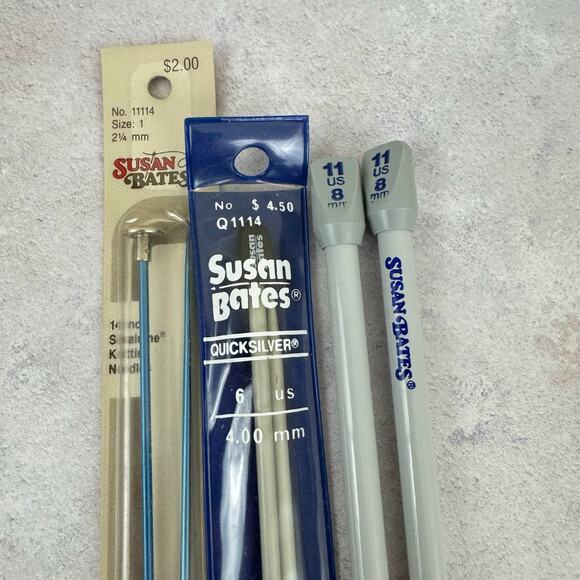 Lot of 5 Pairs of Knitting Needles Susan Bates Mix of Sizes and Plastic & Metal - Picture 3 of 10
